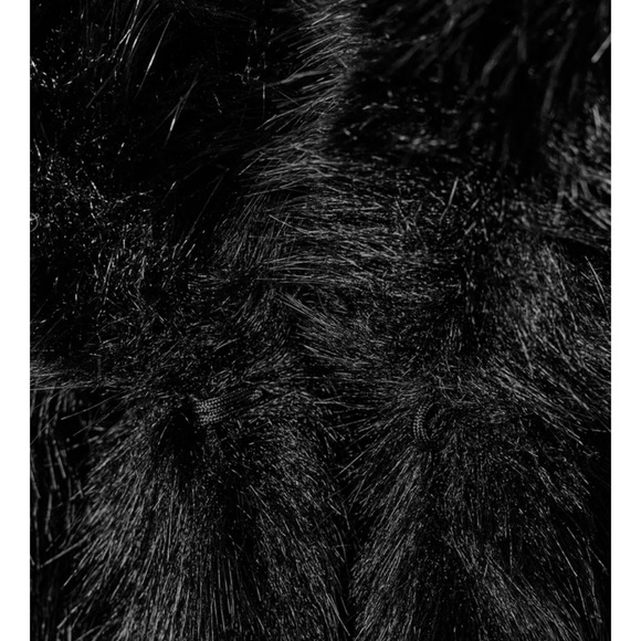 Zara Black Faux-Fur Shawl Collar Cropped Jacket - Picture 6 of 6